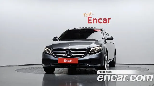 Mercedes-Benz E-Класс 2018 thumb 2