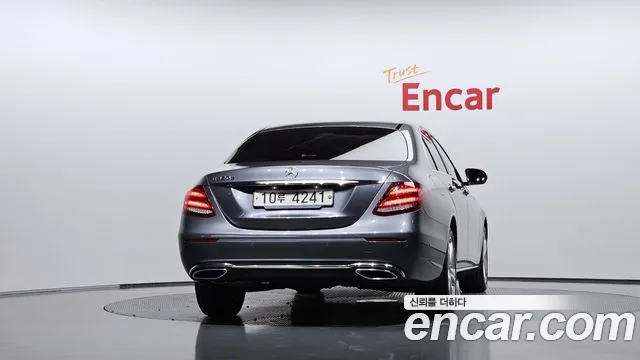 Mercedes-Benz E-Класс 2018 thumb 3