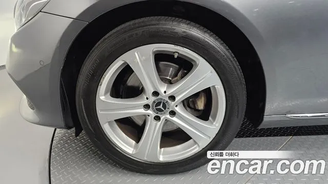 Mercedes-Benz E-Класс 2018 thumb 4