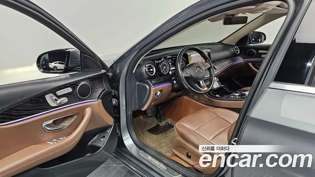 Mercedes-Benz E-Класс 2018 thumb 9