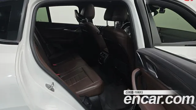 BMW X4 2021 thumb 11