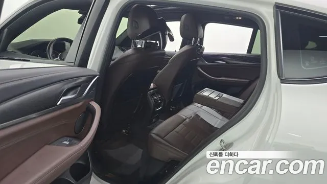BMW X4 2021 thumb 12