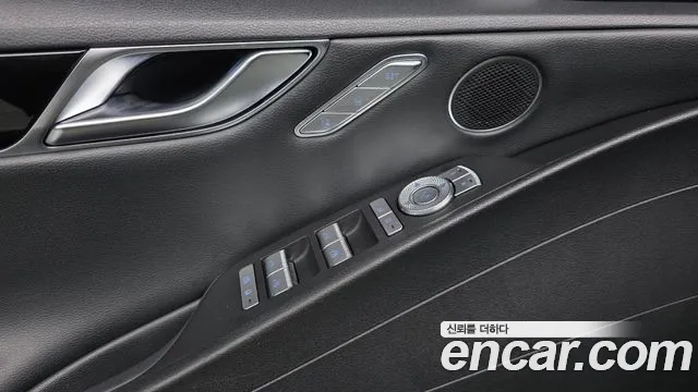 Genesis G80 2021 thumb 11