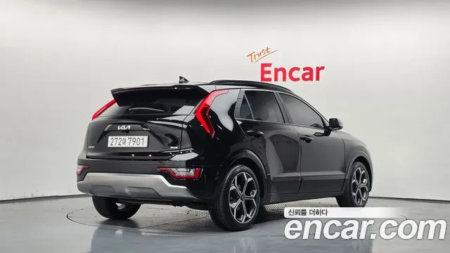 Kia Niro 2022 thumb 2