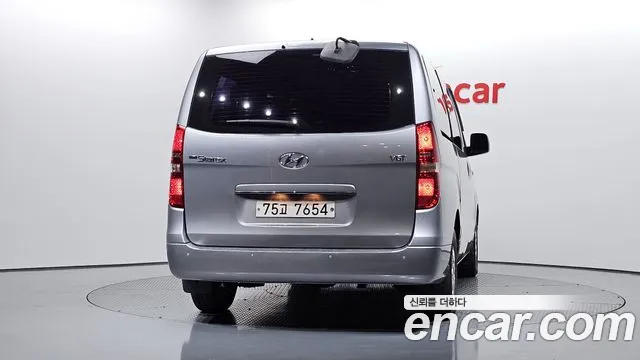 Hyundai Starex 2017 thumb 4