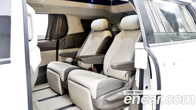 Kia Carnival 2025 thumb 10