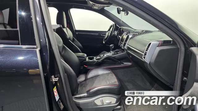 Porsche Cayenne 2013 thumb 11