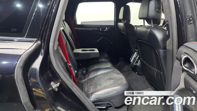 Porsche Cayenne 2013 thumb 12