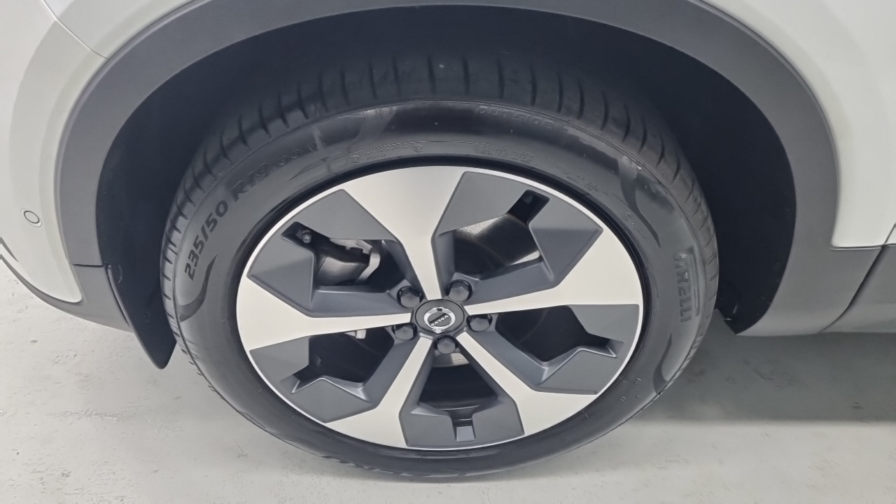 Volvo XC40 2023 thumb 5