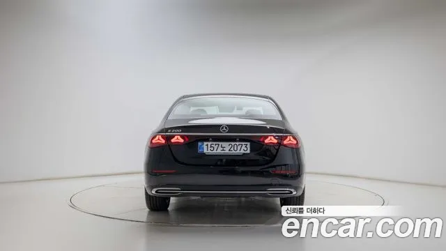 Mercedes-Benz E-Класс 2026 thumb 4