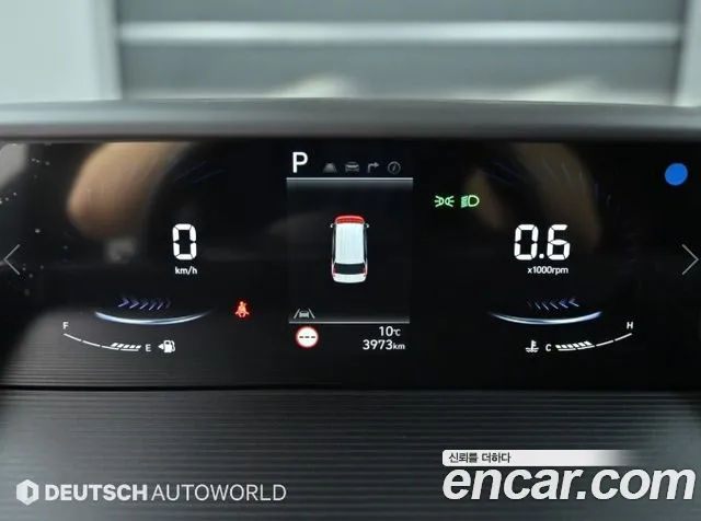 Hyundai Staria 2025 thumb 8