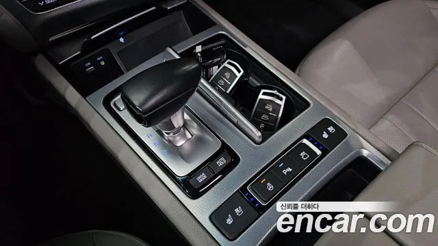 Genesis G80 2018 thumb 9
