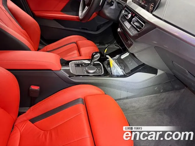 BMW 1-Series 2024 thumb 7
