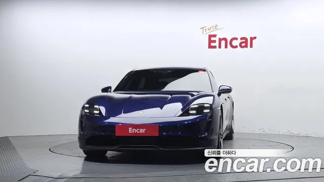 Porsche Taycan 2022 thumb 3