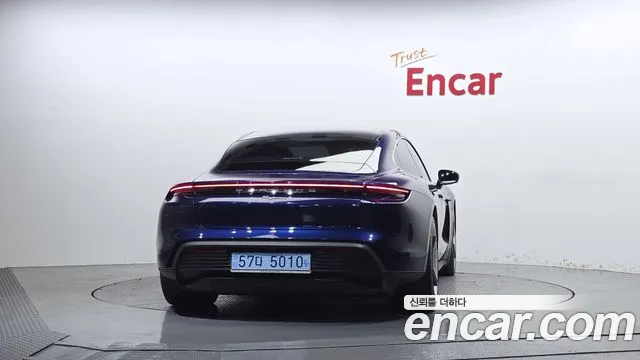 Porsche Taycan 2022 thumb 4