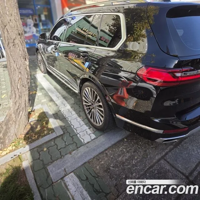 BMW X7 2022 thumb 2