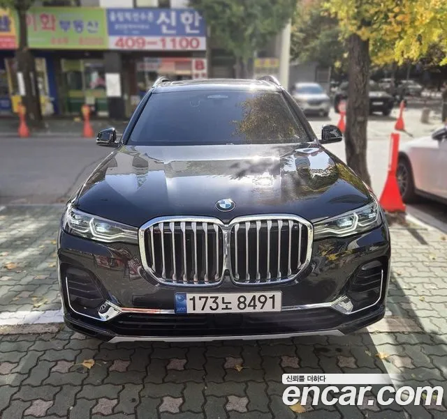 BMW X7 2022 thumb 3