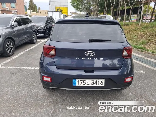 Hyundai Venue 2022 thumb 4