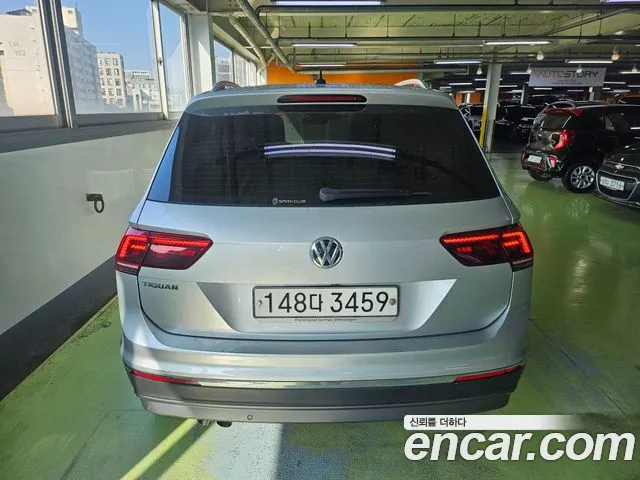 Volkswagen Tiguan 2020 thumb 4