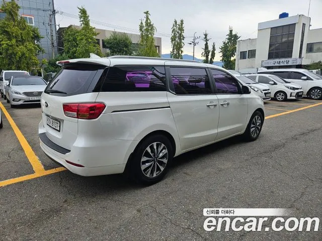 Kia Carnival 2014 thumb 2
