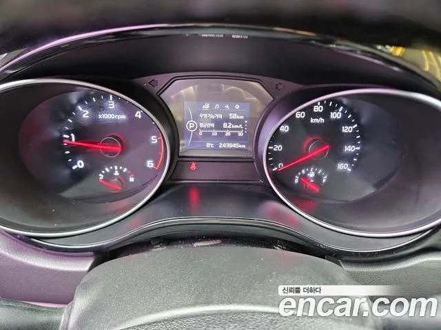 Kia Carnival 2014 thumb 8