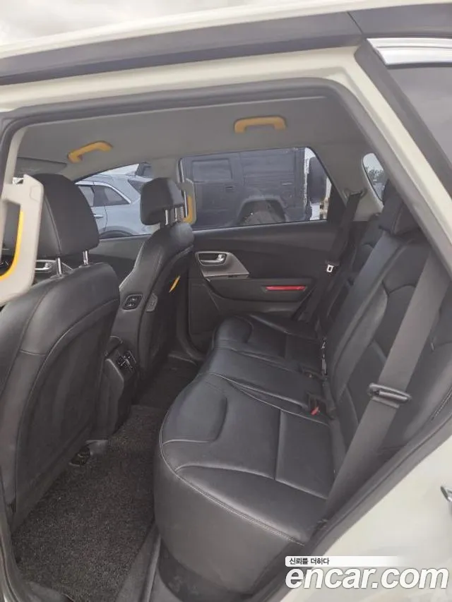 Kia Niro 2022 thumb 4