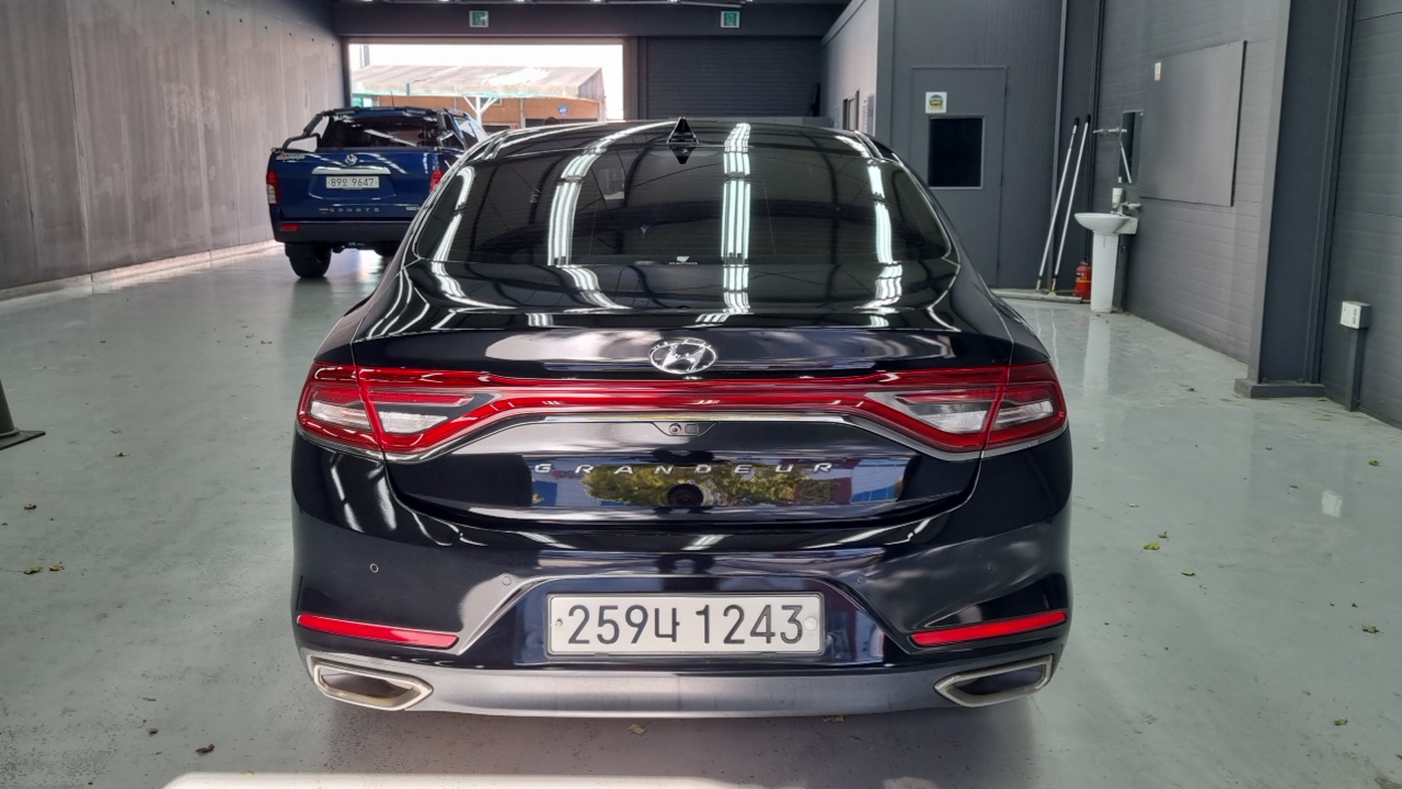 Hyundai Grandeur 2017 thumb 4
