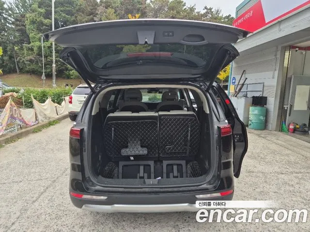 Kia Carnival 2021 thumb 7