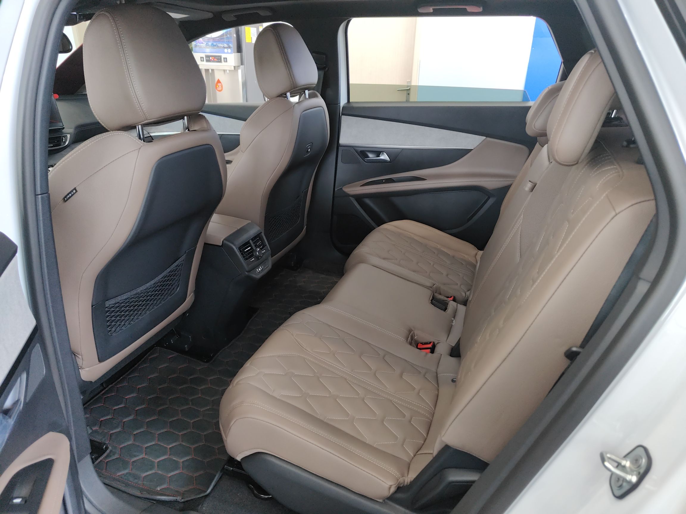 Peugeot 5008 2023 thumb 7
