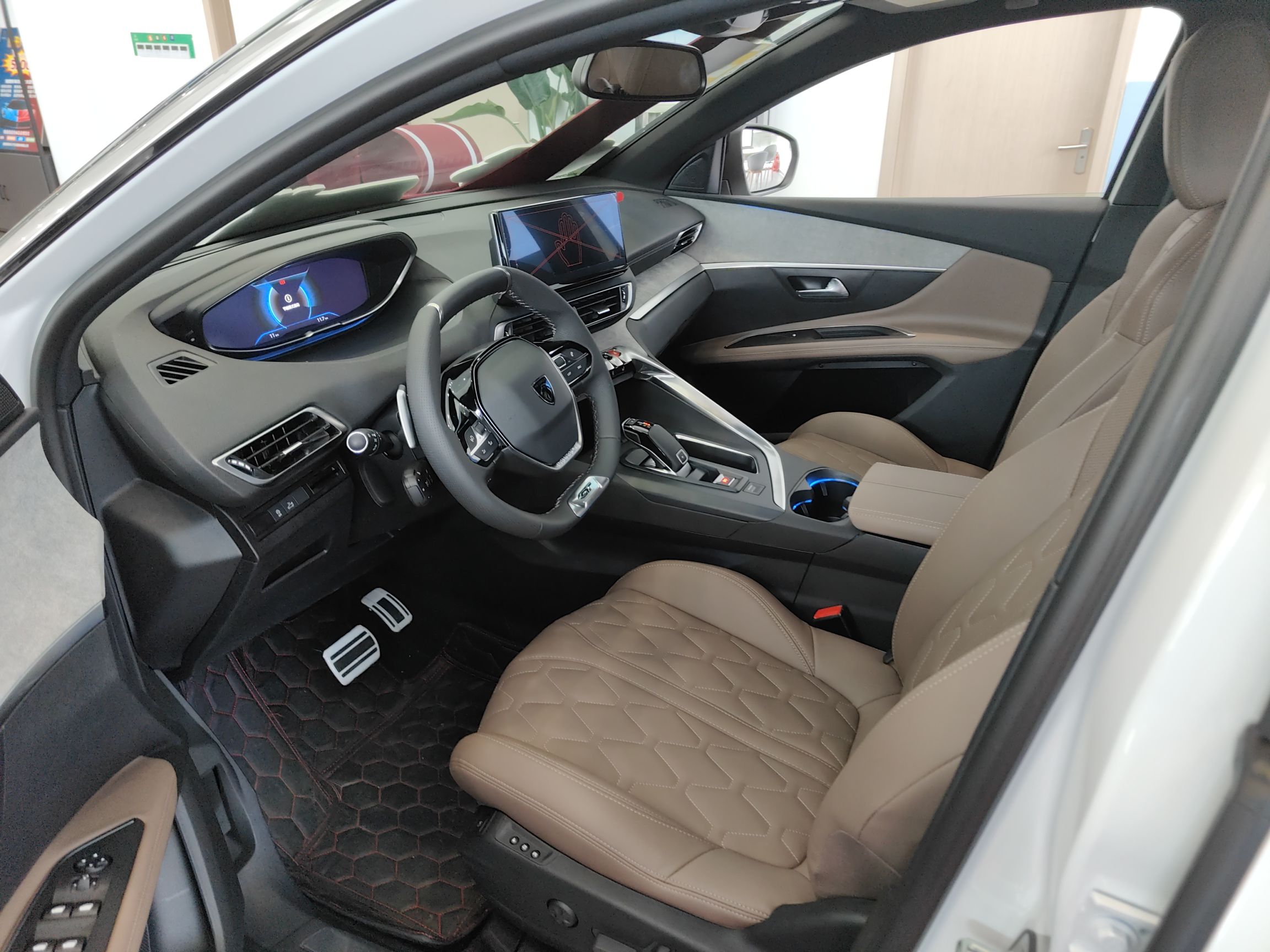 Peugeot 5008 2023 thumb 8