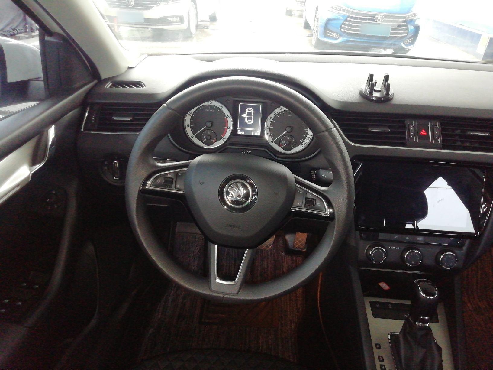 Skoda Octavia 2020 thumb 10