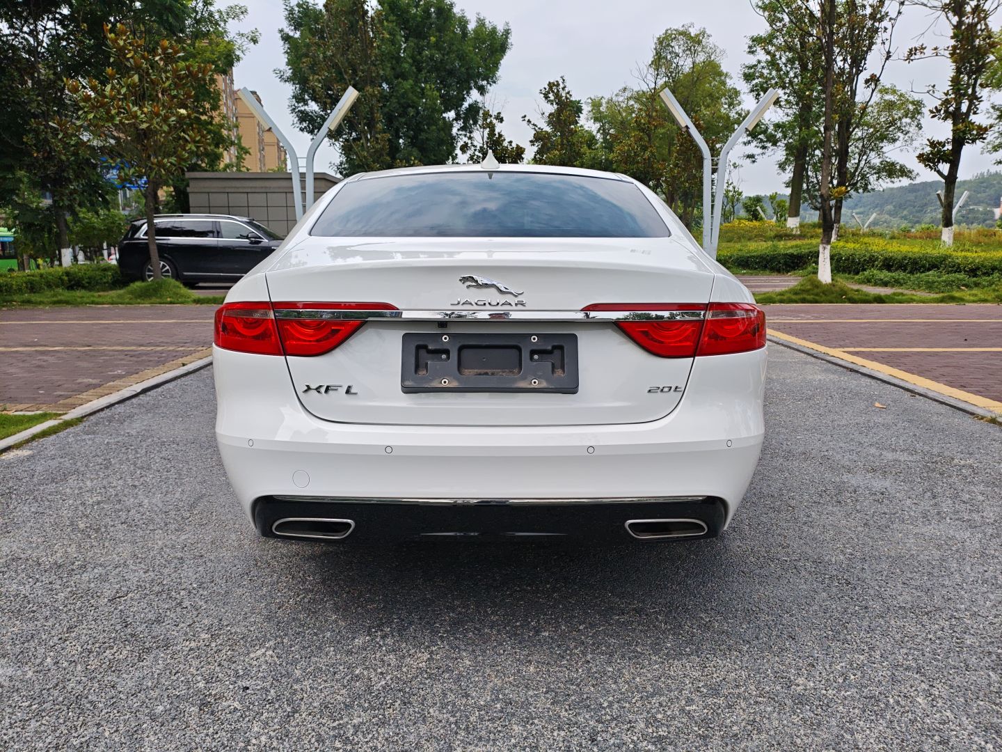 Jaguar XF 2019 thumb 5