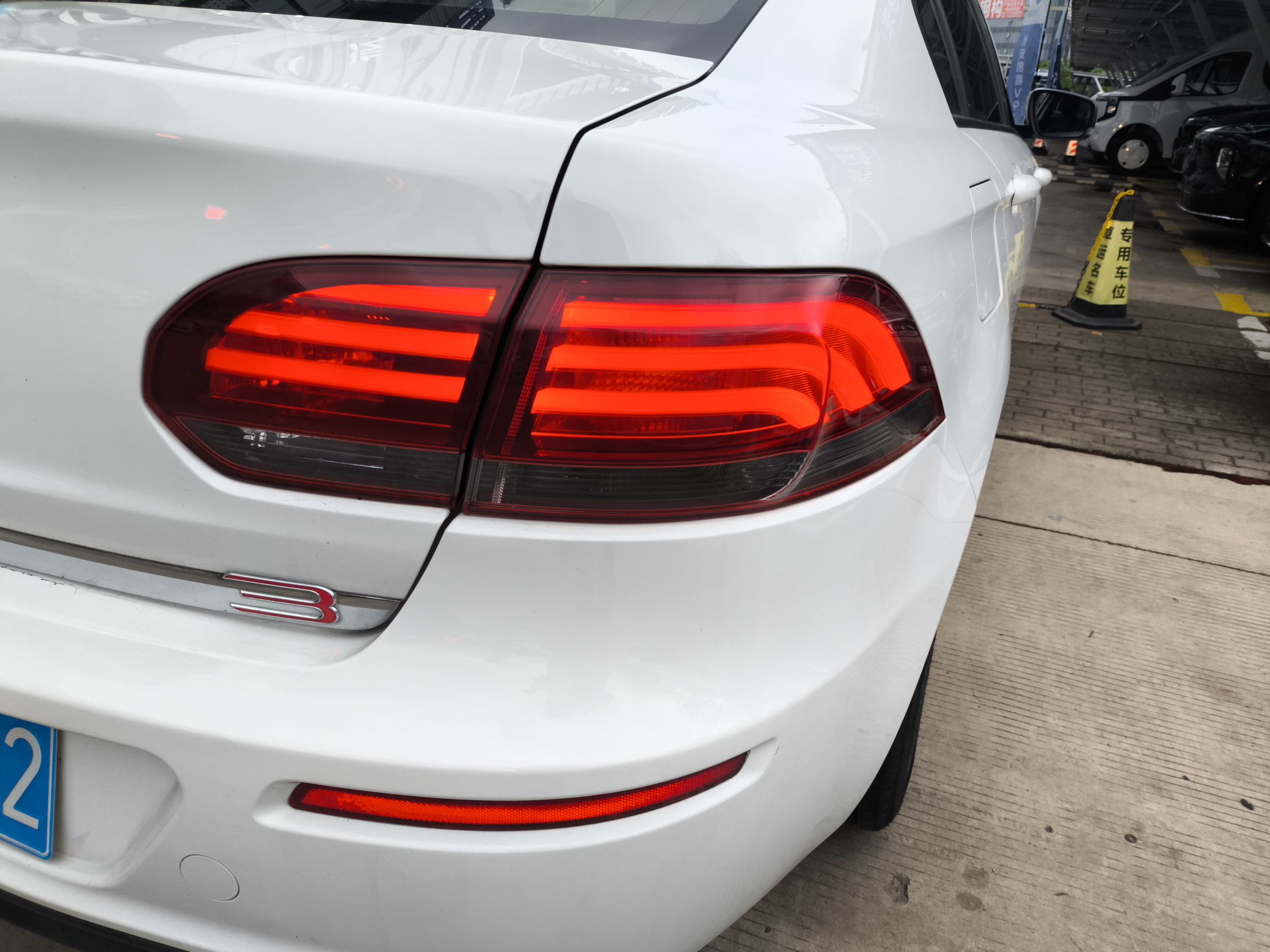 Qoros 3 2021 thumb 7