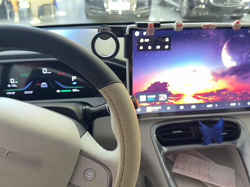 Geely Galaxy Starwish 2025 thumb 10