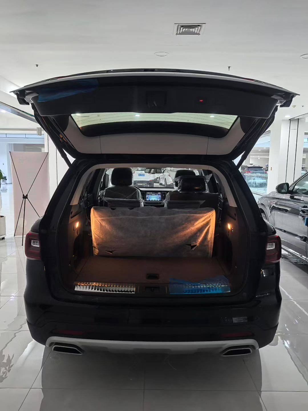Hongqi HS7 2022 thumb 9