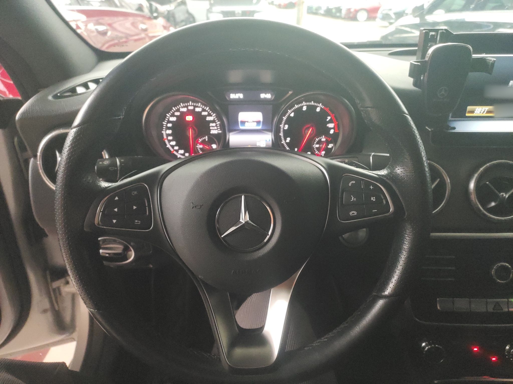 Mercedes-Benz CLA 2019 thumb 12