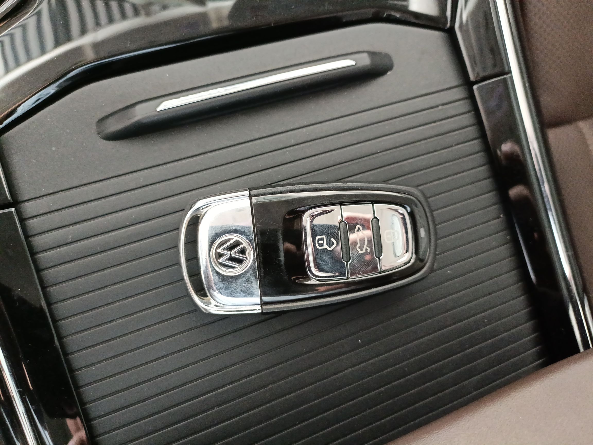 Volkswagen Phideon 2021 thumb 8