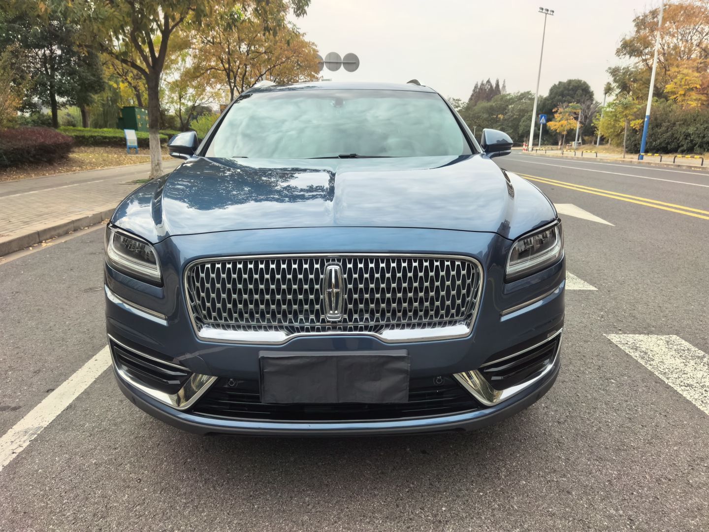 Lincoln Navigator 2019 thumb 2