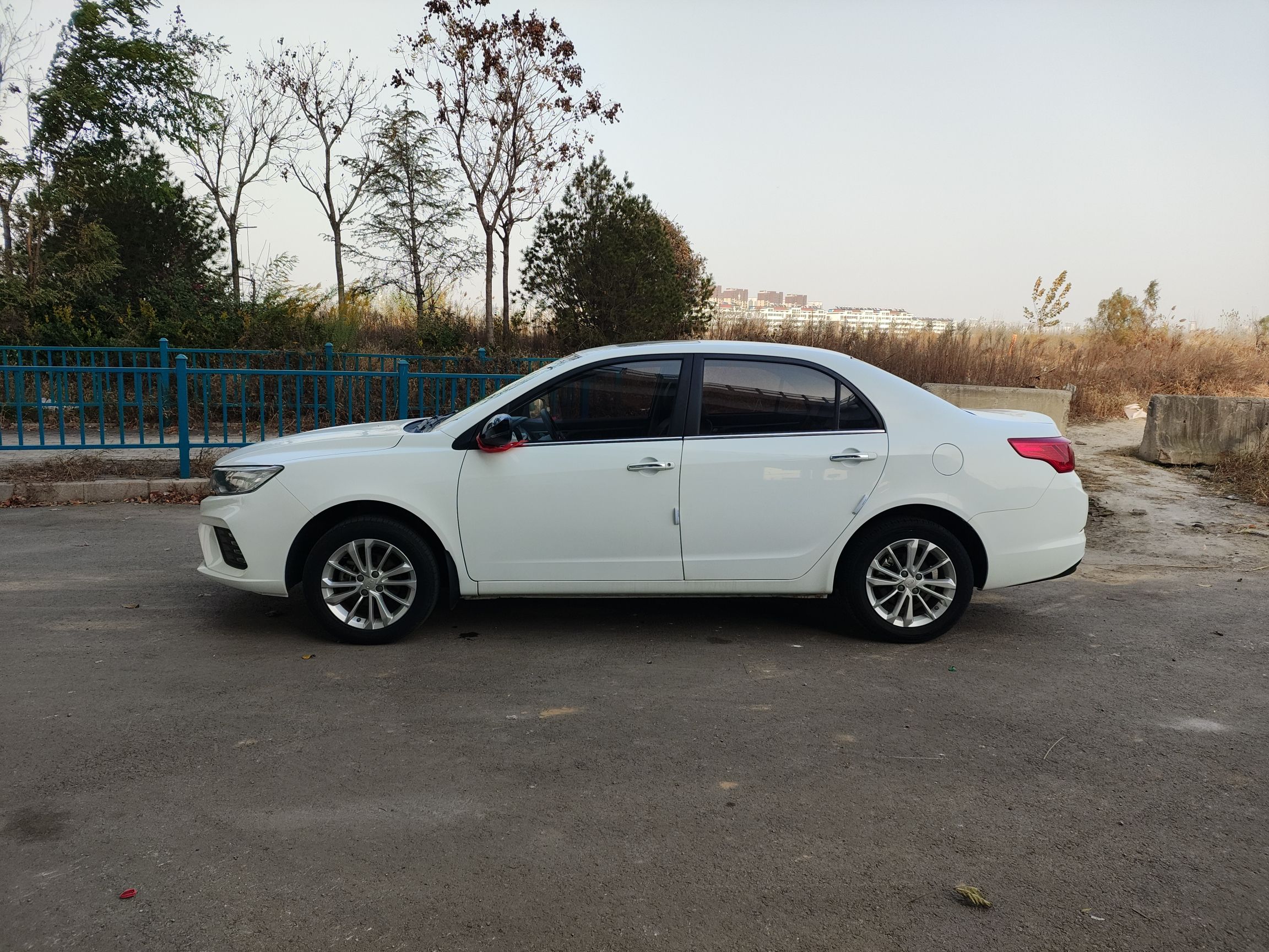 Geely Vision 2019 thumb 3