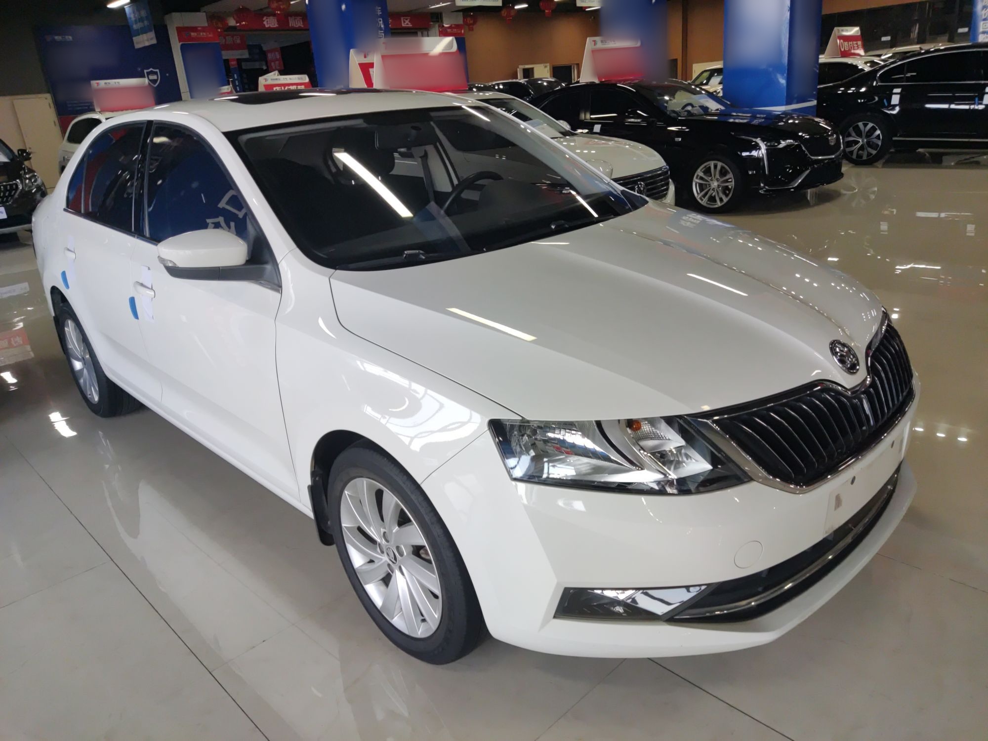 Skoda Rapid 2019 thumb 3