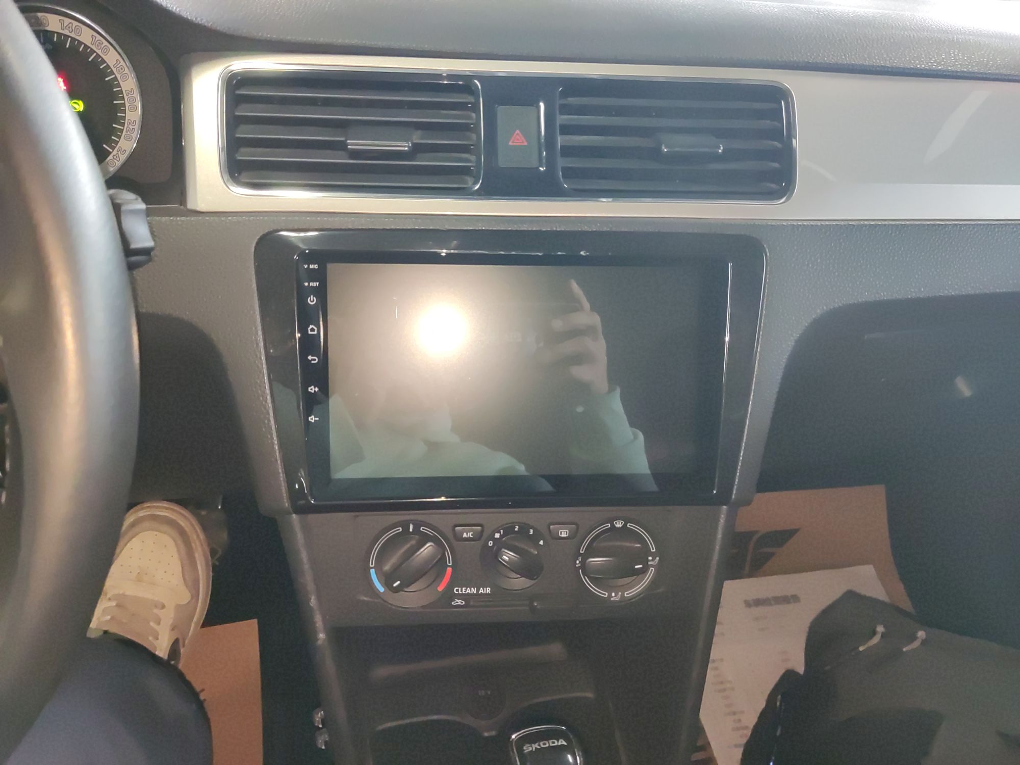 Skoda Rapid 2019 thumb 12