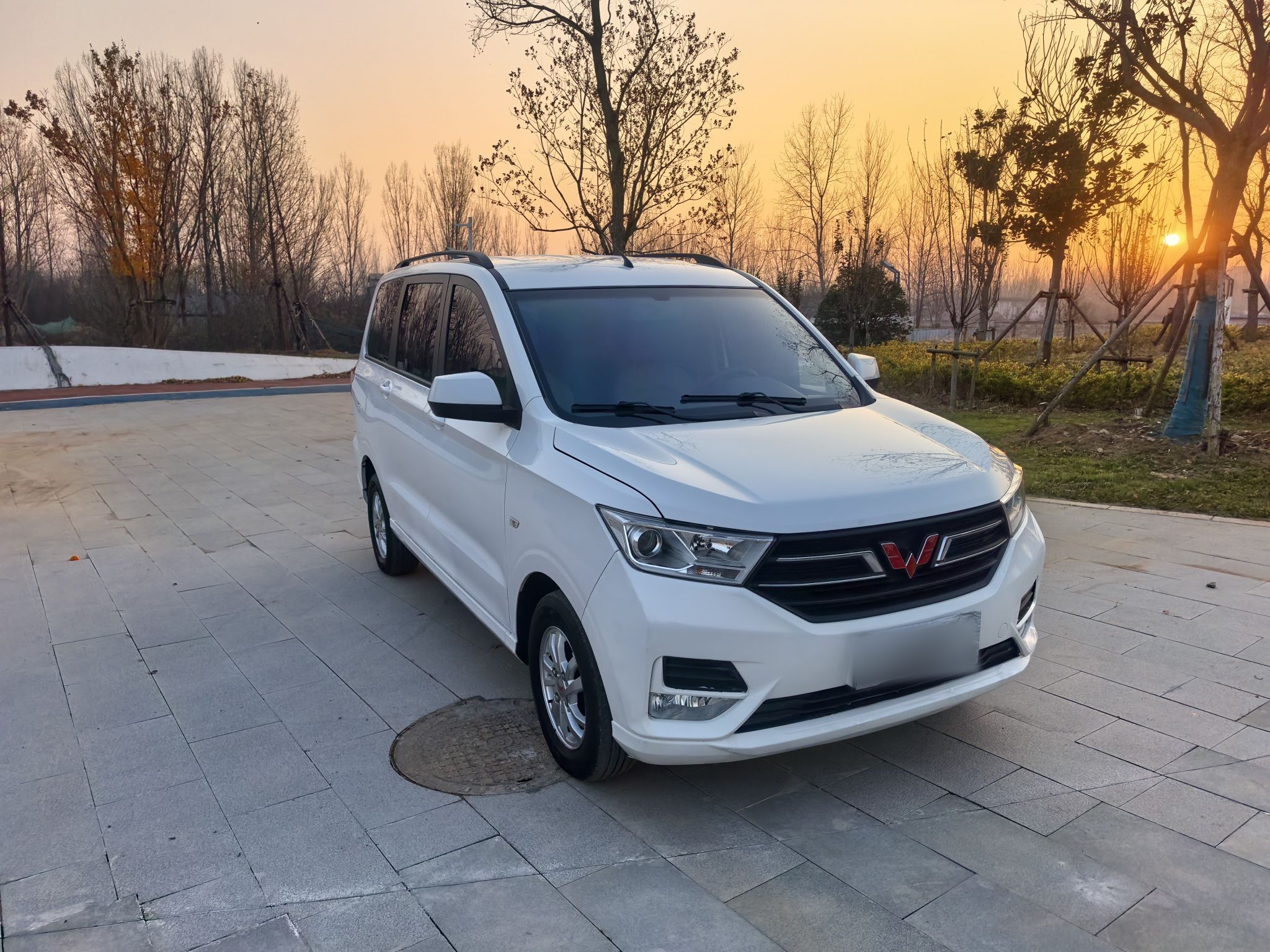 Wuling Hong Guang 2021 thumb 4