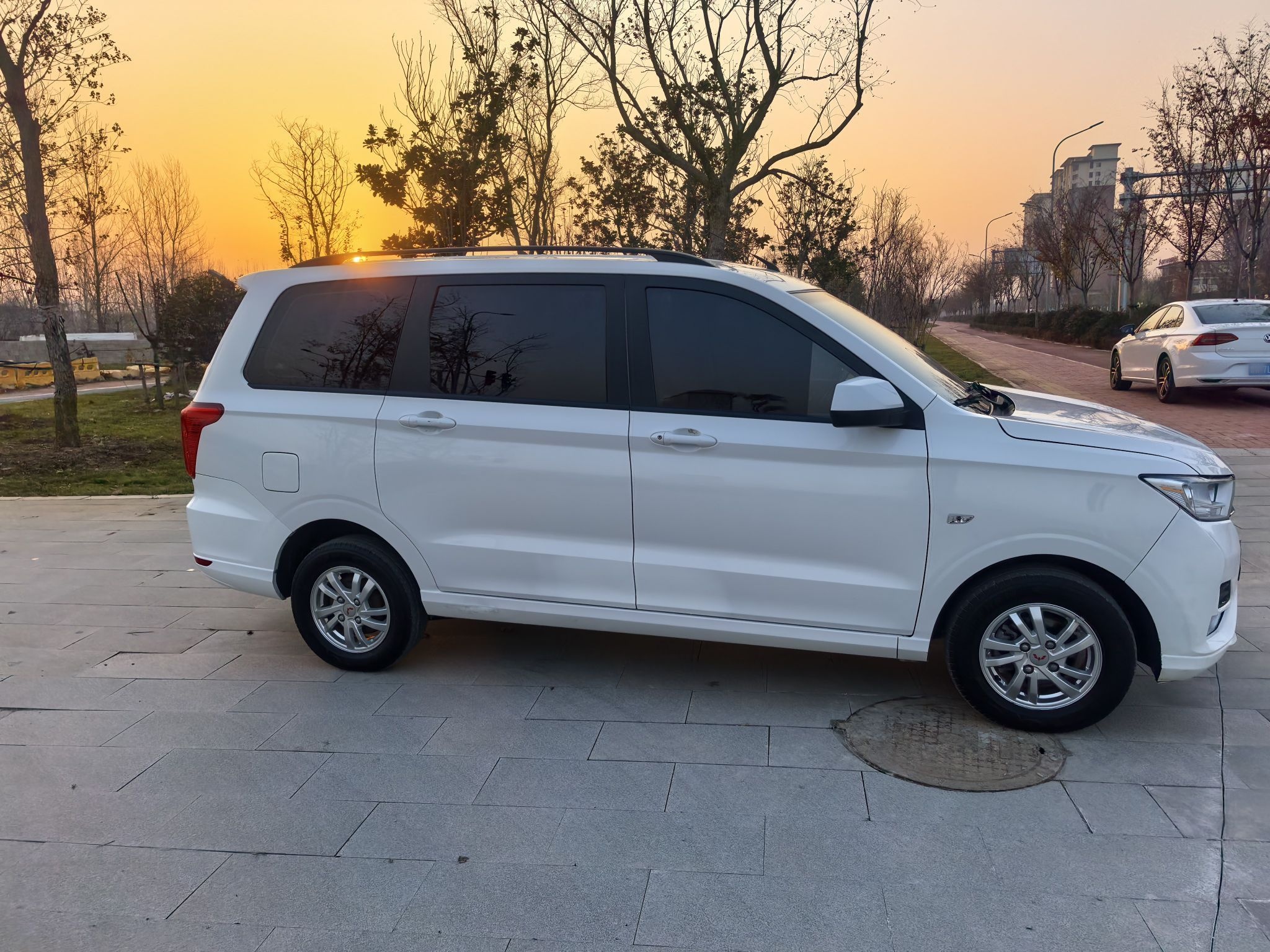 Wuling Hong Guang 2021 thumb 5