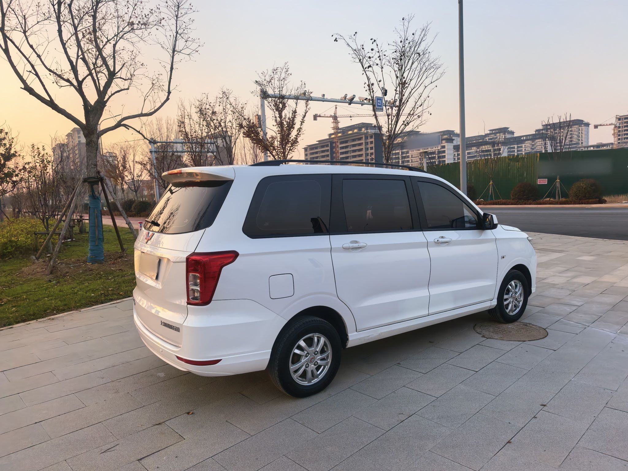 Wuling Hong Guang 2021 thumb 6