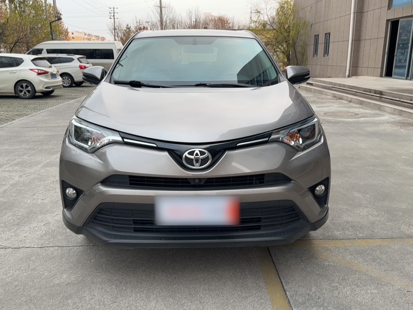 Toyota RAV4 2019 thumb 2