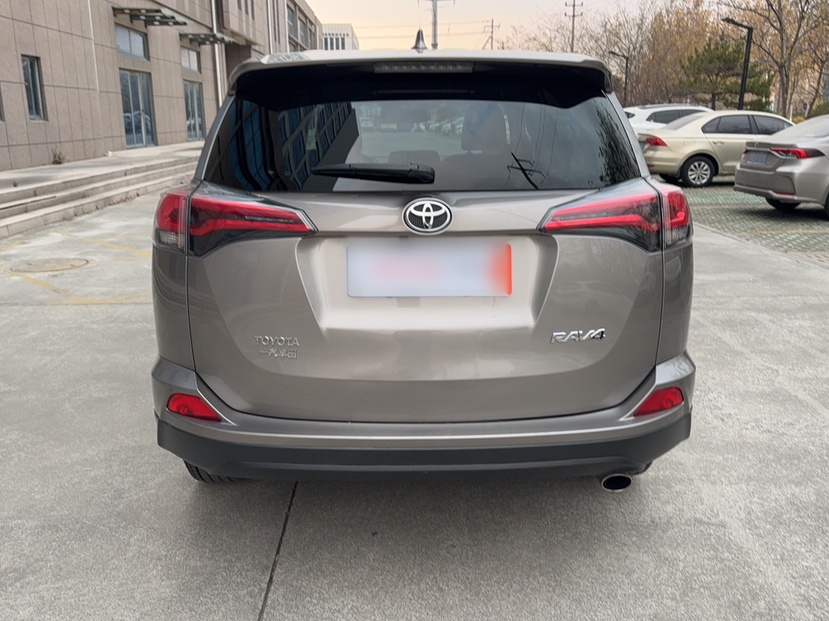 Toyota RAV4 2019 thumb 5