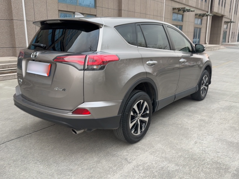 Toyota RAV4 2019 thumb 6