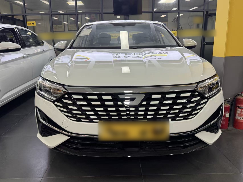 Jetta VA7 2025 thumb 2