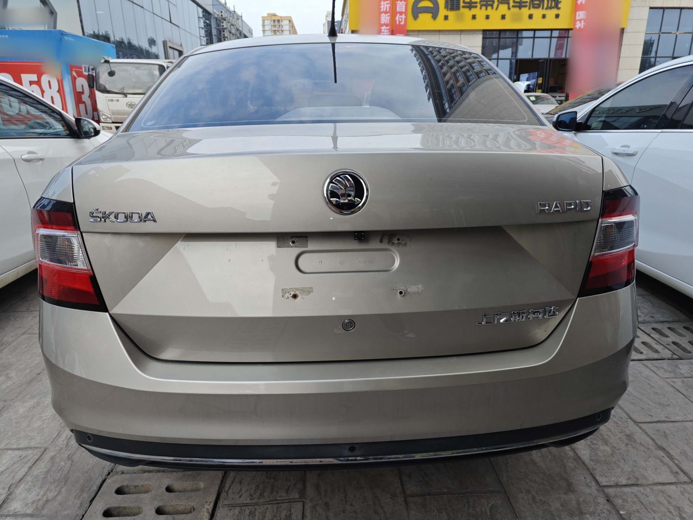 Skoda Rapid 2019 thumb 5