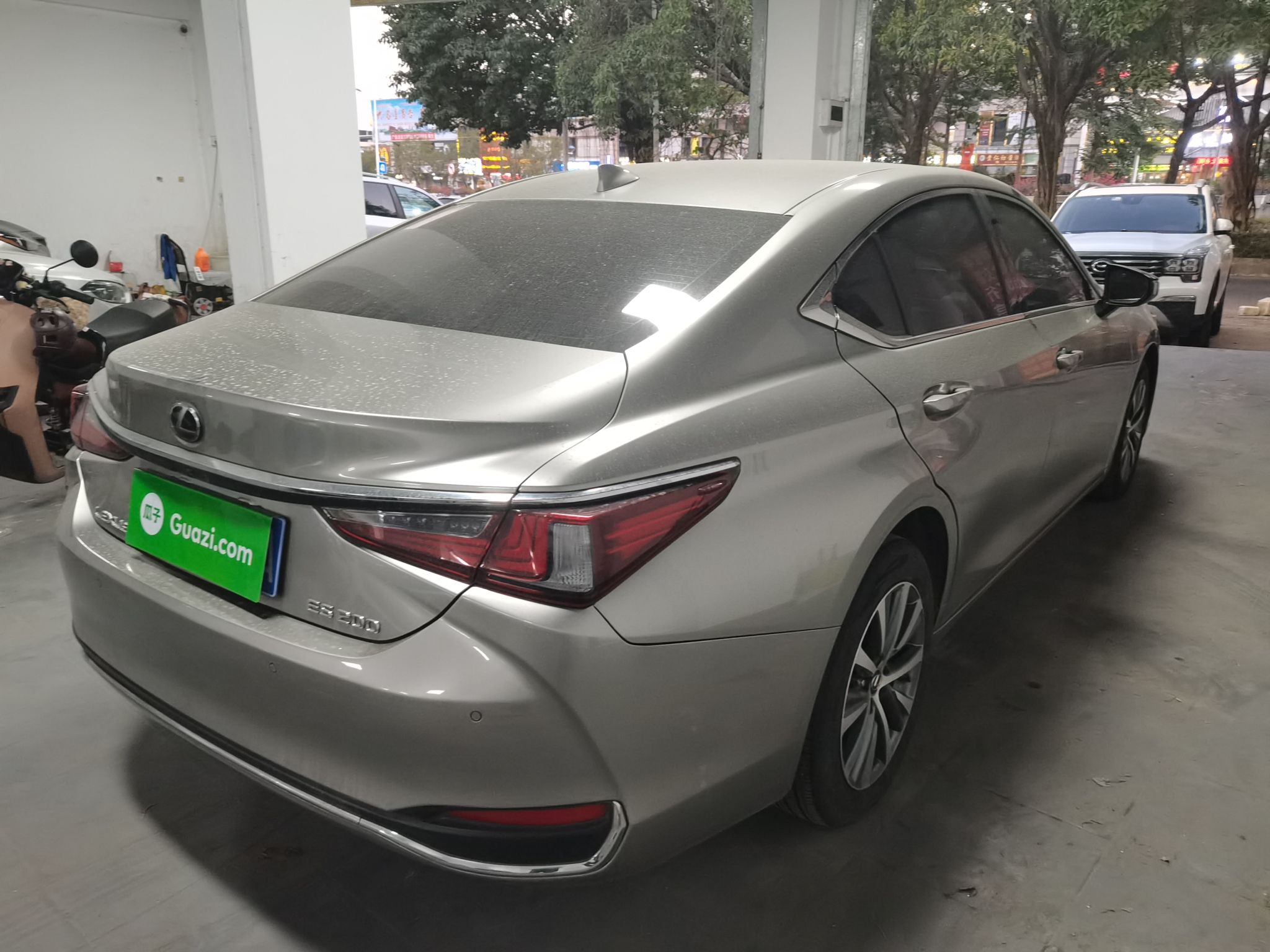 Lexus ES 2020 thumb 6